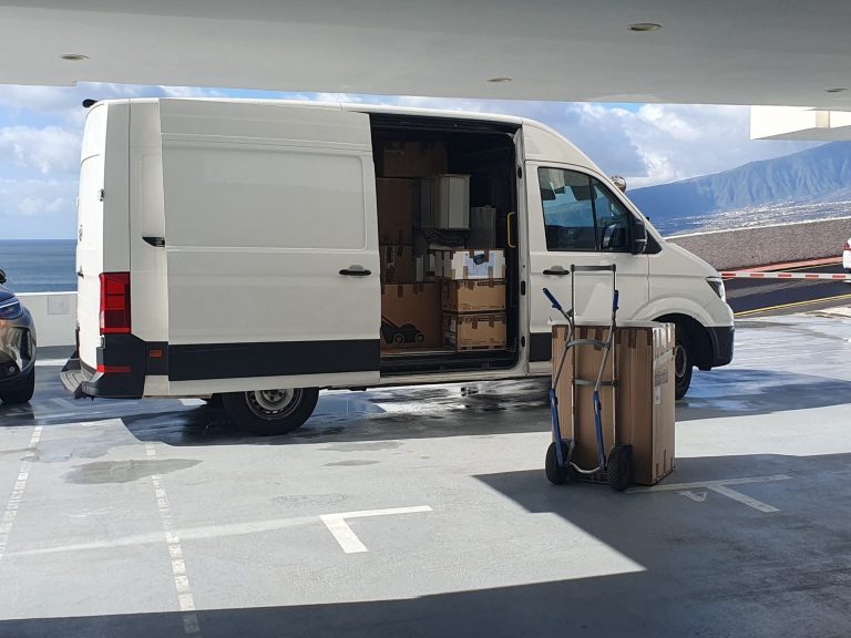 Recogida de pedidos, transportes y mudanzas en Tenerife con HG Mudanzas y Transportes